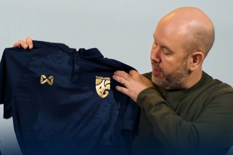 ดีไซน์เนอร์เสื้อแชมป์โลกชมชุดช้างศึก