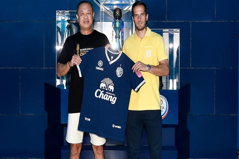 ’โกรัน เคาซิช’ มิดฟิลด์เซิร์บมาปราสาทสายฟ้า