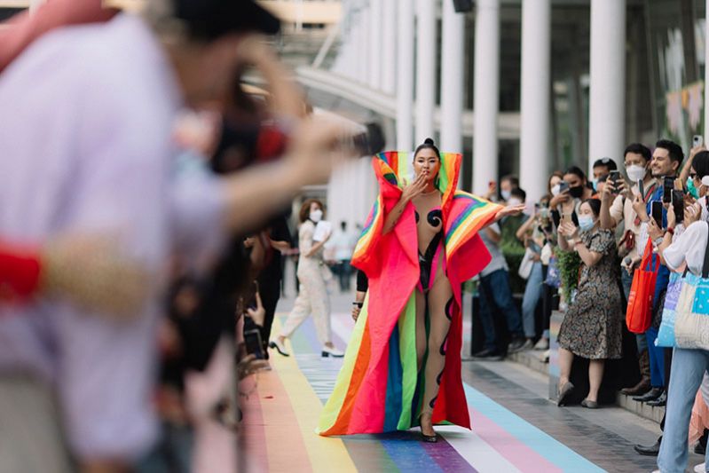 โชว์พลัง Free to be เซ็นทรัลเวิลด์ ฉลอง Pride Month เปิดกว้างทางโอกาสสนับสนุนความหลากหลายและเท่าเทียม