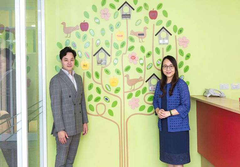 เล-ซี-บอย เอเชีย มอบเก้าอี้เพื่อสุขภาพพร้อมเงินบริจาค ใช้ในโครงการบ้านพักพิงโรนัลด์ แมคโดนัลด์ เฮาส์