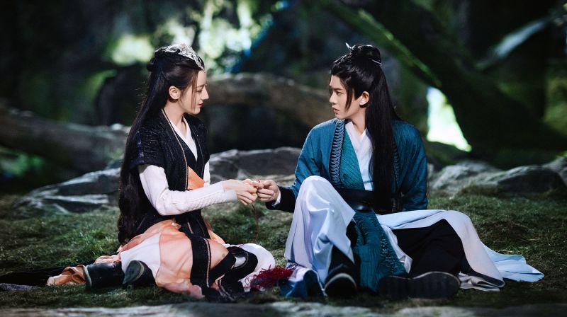 'ตี๋ลี่เร่อปา'ยกเครดิตให้คอสตูม สวยปังทุกฉากซีรีส์ฟอร์มยักษ์'The Blue Whisper ทาสปีศาจ'