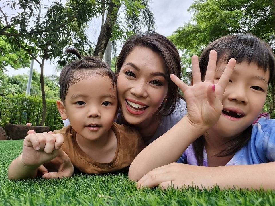 คุณแม่คนข่าว 7HD 'ช่อฟ้า–กมลาสน์–ศิริกุล-เหมือนฝัน-ภิญญาพัชญ์' บอกเล่าสายสัมพันธ์แม่-ลูก ในช่วงติดโควิดฯ