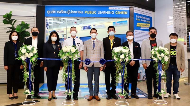 เปิด ‘ห้องสมุดดิจิทัล’ และ ‘ตู้หนังสืออิเล็กทรอนิกส์’  กระจายองค์ความรู้และสร้างบรรยากาศแห่งการเรียนรู้