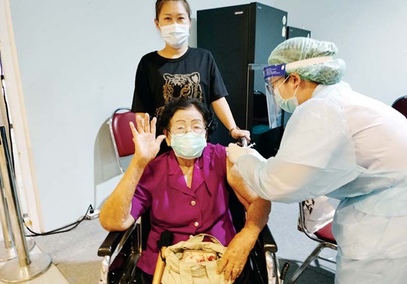 จับตาโควิดระลอกเล็ก  สธ.มั่นใจคุมสถานการณ์ระบาดได้  ‘รพ.-เวชภัณฑ์-วัคซีน’พร้อมรับมือ