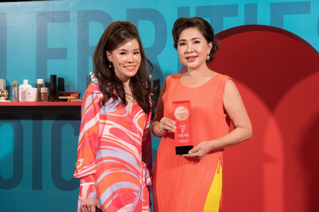 ‘มาดามจอย’พร้อมด้วย ‘พญ. อรุณี’ เข้าร่วมรับรางวัล  The Most Trusted Botulinum Toxin Treatment Clinic