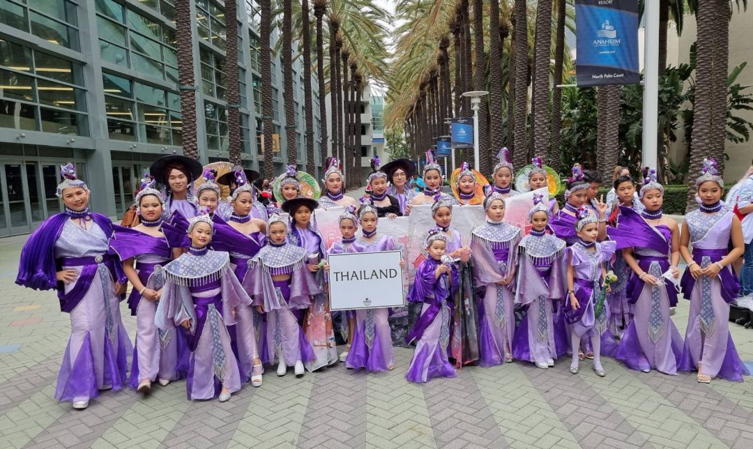 'ครูกานต์'นำทีมศิษย์E.B.O.คว้าชัยสร้างชื่อเวทีระดับโลก!