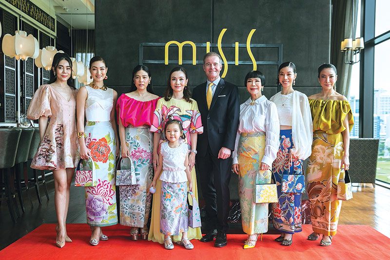 ยลโฉม 5 คอลเลคชั่นจาก‘MISIS’สะท้อนความงามของมวลดอกไม้