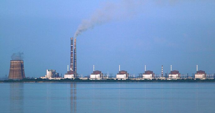 โรงไฟฟ้านิวเคลียร์ใหญ่ที่สุดของยูเครนถูกตัดไฟ
