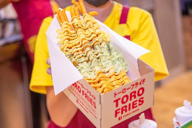 ไอคอนสยาม เสิร์ฟสุดยอดเมนูมันฝรั่งยอดฮิตจากอเมริกา  ‘TORO FRIES SIGNATURE’มาพร้อมความยาว 1 ฟุต!