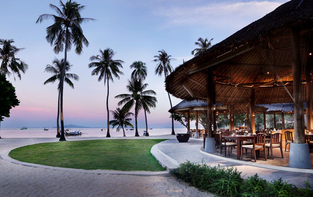 เอส โฮเทล แอนด์ รีสอร์ท ชวนคนรักทะเลและเสียงเพลง รื่มรมย์กับคอนเสิร์ต ‘Nice to Sea You Weekend Concert’