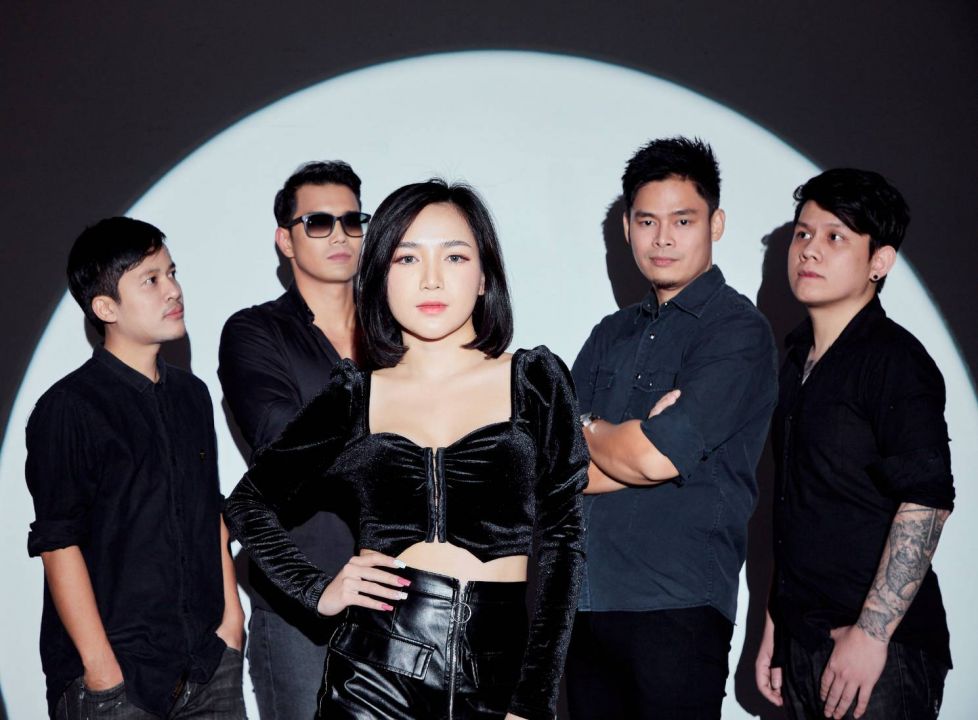 ฟิน เหงา เศร้า ซึ้ง 'โชห่วยแบนด์'จัดทุกรส ส่ง MV เพลง'ยังคงคิดถึงเธออยู่'ต่อให้รักมากแค่ไหนสุดท้ายก็ต้องจากกัน