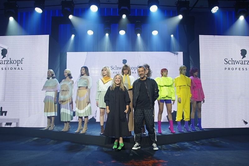 ชวาร์สคอฟฯ นำ 2 แฮร์กูรูระดับโลก Global Ambassador เผยเทรนด์ผม สีสันแห่งฤดูกาล ผสานเทคนิคใหม่ ในงาน Essential Looks 2:2022 Autumn/Winter Collection