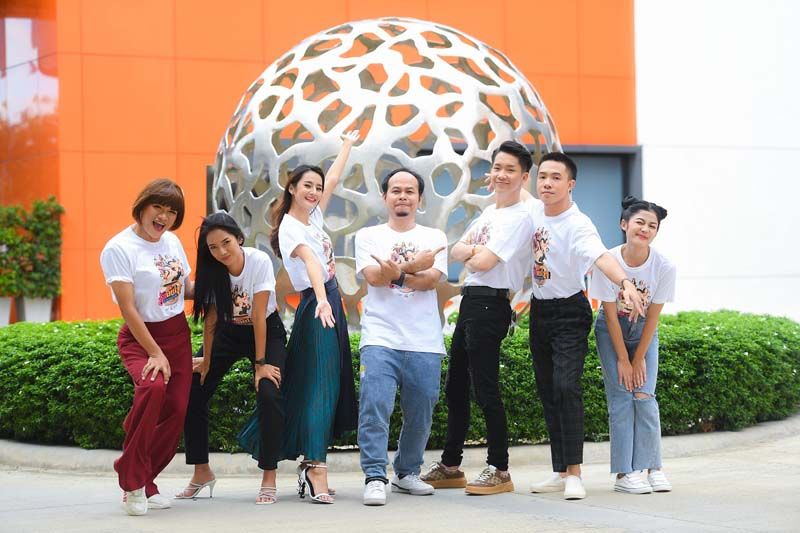 ‘เสรีย์ หล้าชนบท’ เปิดไอเดียเจ๋ง!  มัดรวมเนตไอดอลอีสานแท้! ใน ‘ฮักล้นไห หัวใจนายเกิบคีบ’
