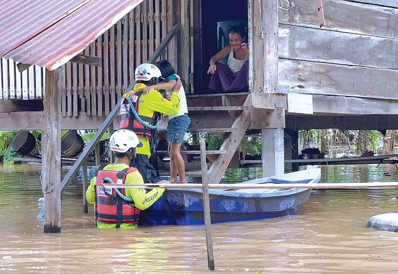 อุตุเตือน‘โนรู’แผลงฤทธิ์ทั่วไทย  ฝนถล่มหนักถึง30ก.ย.  อีสานอ่วม-เร่งระบายน้ำลงแม่น้ำโขง
