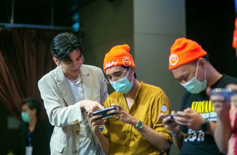 ‘บอนซ์-ณดล’ รวมก๊วนรักการเต้น ในงาน ‘LuvPlace Focus Group’