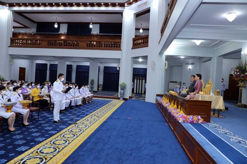 'ในหลวง-พระราชินี'พระราชทานพระบรมราชวโรกาสให้'รมว.วธ.'นำคณะบุคคลเฝ้าฯ