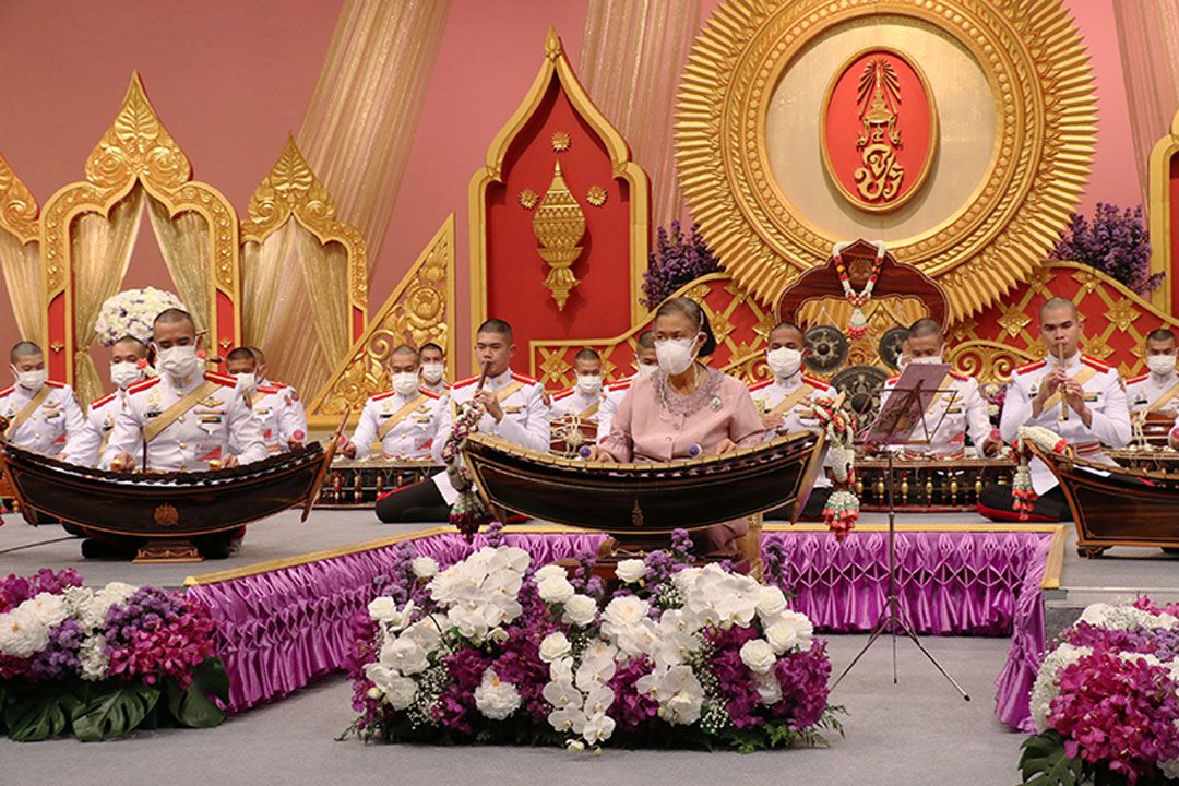 'กรมสมเด็จพระเทพฯ' ทรงดนตรีไทยร่วมกับนักเรียนนายร้อย เนื่องในวันปิยมหาราช