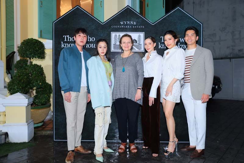 เหล่าคู่รักเซเลบริตี้ รังสรรค์เมนูจานโปรด  รับเทศกาลแห่งความสุขส่งท้ายปี