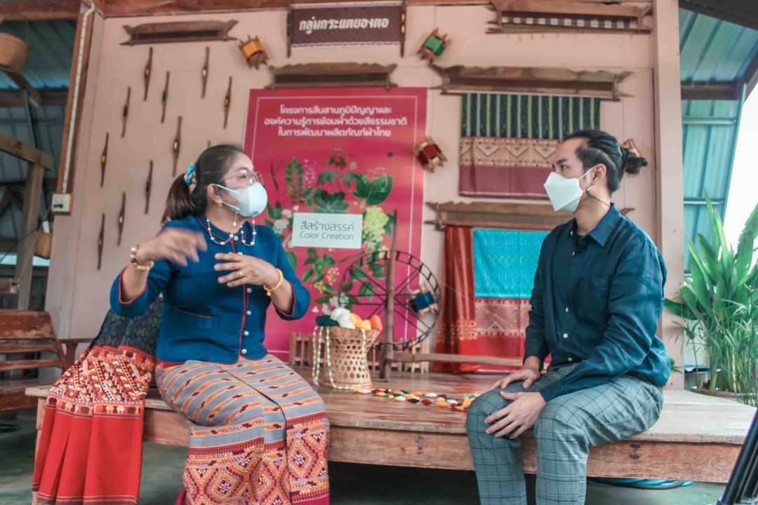 'คนไทยหัวใจไม่ท้อ'ตอน 'เนินขาม ตัวตน หัวใจ บนลายผ้า'