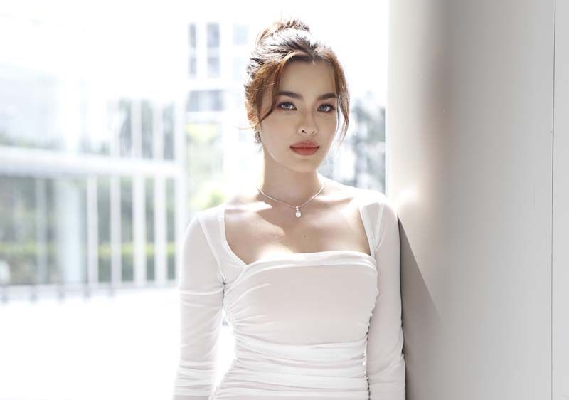 ‘จูน-ชลฤดี’นางเอกช่อง 8 เปิดใจ  เล่าช็อตเซอร์ไพรส์วินาทีถูกคุกเข่าของแต่งงานซึ้งน้ำตาคลอ