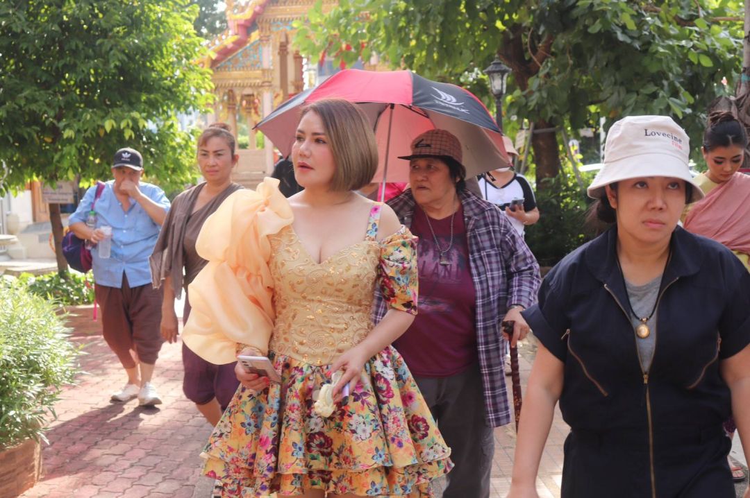 ฝันเป็นจริง'เกรซ สายมู'ฉายา'ตัวแม่ฝั่งธน'ออกซิงเกิล 'รื่นเริงไทยแลนด์'ได้ 'มยุรา ฟ้าสีทอง'ร่วมฟิชเจอริ่ง