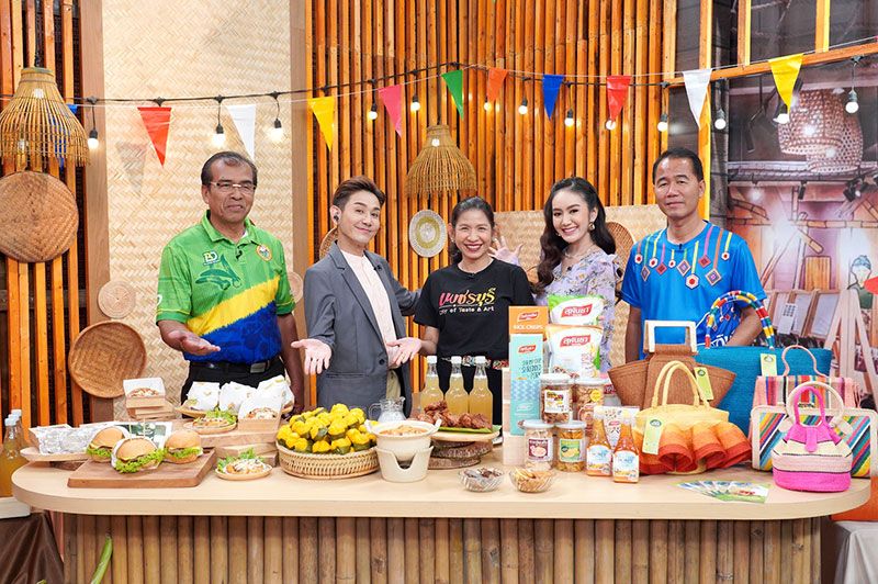 ผอ.ททท.เมืองเพชรบุรี พา ‘เอ-แป้ง’ ทัวร์เมือง UNESCO