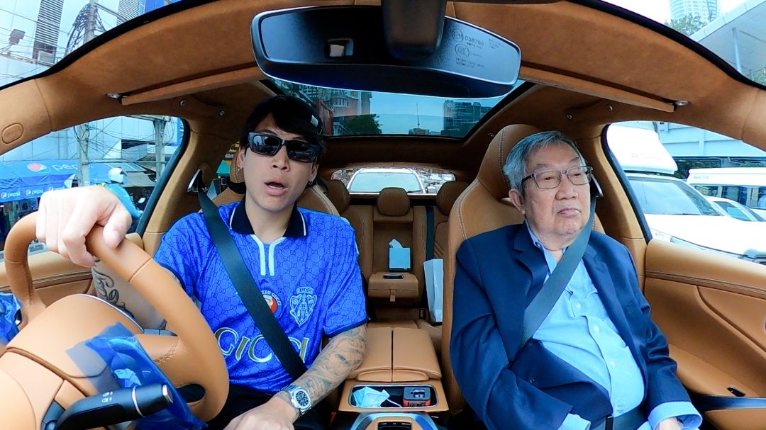 'คุณปู่สุทธิเกียรติ'ยอมรับภูมิใจในตัว'ป๊อก'พร้อมเปิดใจซื้อเกาะทีเดียว 5 เกาะ และเคยทำธุรกิจขาดทุนถึง 700 ล้านบาท