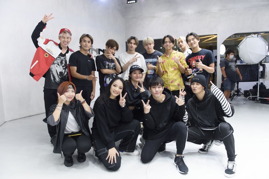 ฟลอร์ไฟลุก'BALLISTIK BOYZ'และ 'PSYCHIC FEVER'จัดเต็มคาราเบลมิชชั่นล่าสุด'Dance Connect'