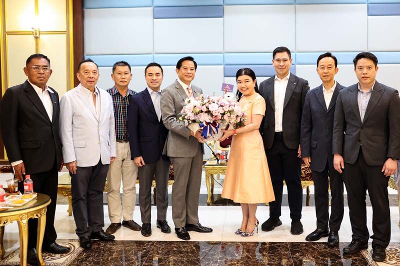 'รวมไทยสร้างชาติ'ร่วมแสดงความยินดีครบรอบ 20 ปี มหาวิทยาลัยกรุงเทพธนบุรี