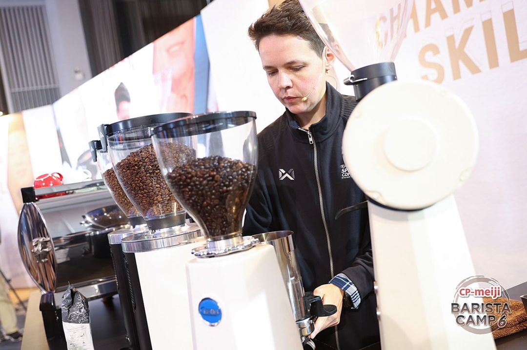 ซีพี-เมจิ ยกระดับบาริสต้าไทย เปิดแคมป์สู่เส้นทางแชมป์บาริสต้าโลก