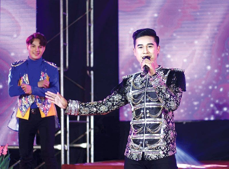 ‘เจมส์ ยอดไผ่’พระเอกลูกหม้อคนใหม่‘อีสานนครศิลป์’  ผู้รวมศาสตร์การร้องหมอลำขนานแท้