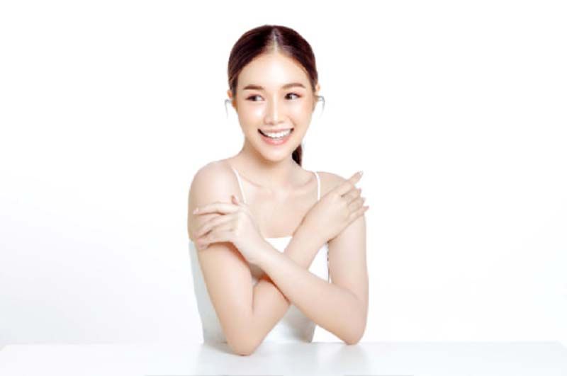 LIFE & HEALTH :  เทคนิคการดูแลผิวพรรณรับปีใหม่ อวดผิวสวย ท้าลมหนาว