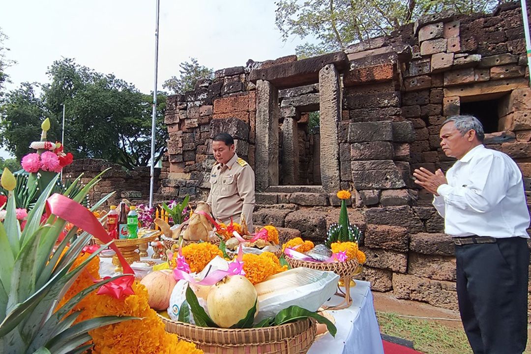 เทศบาลครบุรีบวงสรวง'ปรางค์ครบุรี'โบราณสถานอายุ 800 ปีรับท่องเที่ยวหน้าหนาว