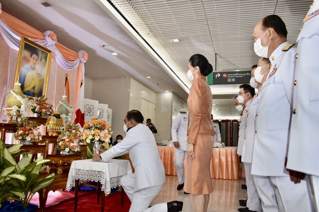 พสกนิกรทุกหมู่เหล่าพร้อมใจลงนามถวายพระพร 'เจ้าฟ้าพัชรกิติยาภาฯ'