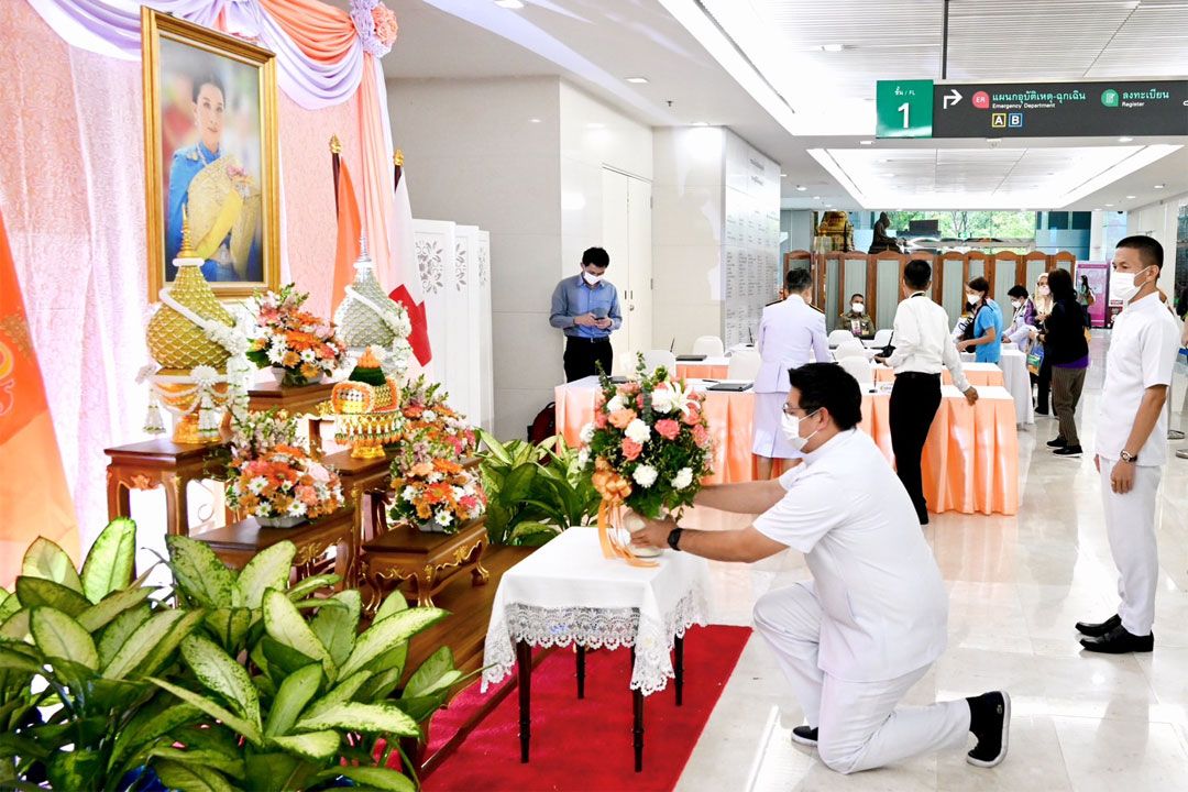 ผู้แทนคณะศิษยานุศิษย์วัดพระธรรมกาย ลงนามถวายพระพร เจ้าฟ้าพัชรกิติยาภาฯ