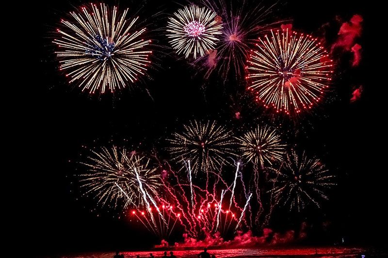 เติมความสดชื่นรับปีใหม่ 2566 กับพลุสีริมหาดหัวหินในงาน ‘Hua Hin Beach Countdown 2023 presented by Pepsi’