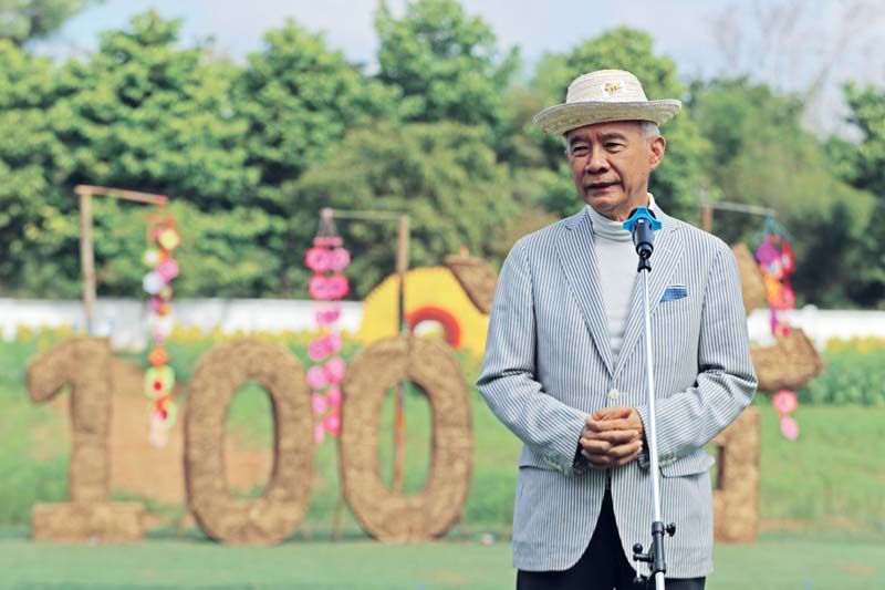 เปิด ‘มหัศจรรย์ 100 ไร่ 100 ปี ราชภัฏโคราช’  ดอกไม้หลากสีสันบานสะพรั่งเต็มทุกพื้นที่