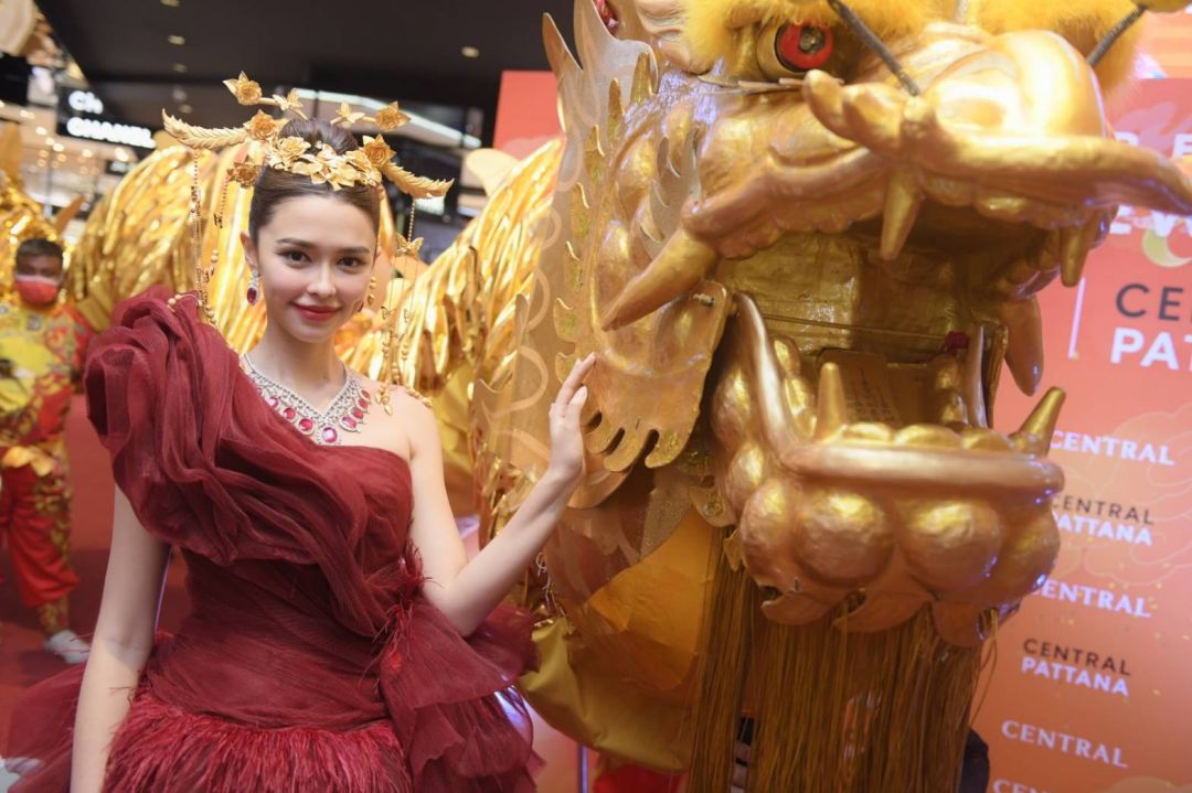 'แพทริเซีย กู๊ด'สลัดลุคสาวอินเตอร์ แปลงโฉมแบบสวยสะกดทุกสายตา