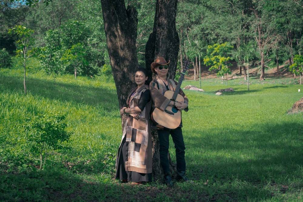‘ไม้เมือง’DUO คู่จากภูดอย ปล่อยเพลงใหม่  ‘ประตูบานเก่า’ผ่านดนตรีโฟล์คเพื่อชีวิต