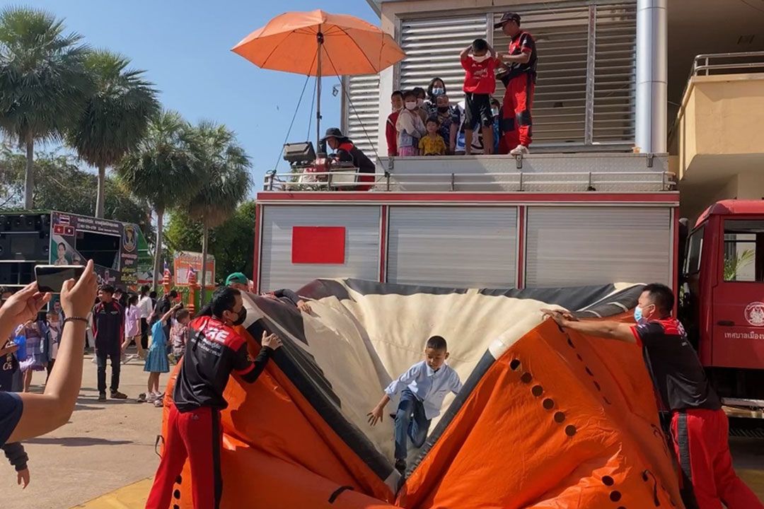 ภาครัฐ-เอกชนนครพนมจัดวันเด็กยิ่งใหญ่ ผู้ปกครองพาเที่ยวสนุกสนาน