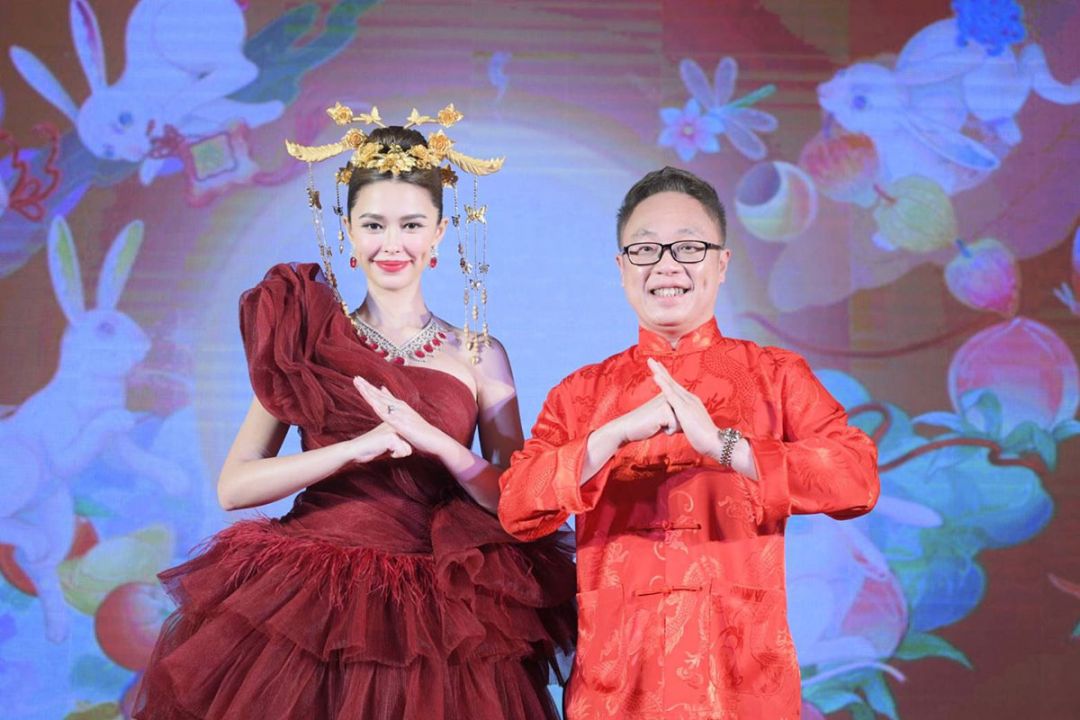 ‘แพทริเซีย กู๊ด’ สลัดลุคสาวอินเตอร์ ด้วยเครื่องประดับสุดอลัง! กว่า 105 ล้านบาท