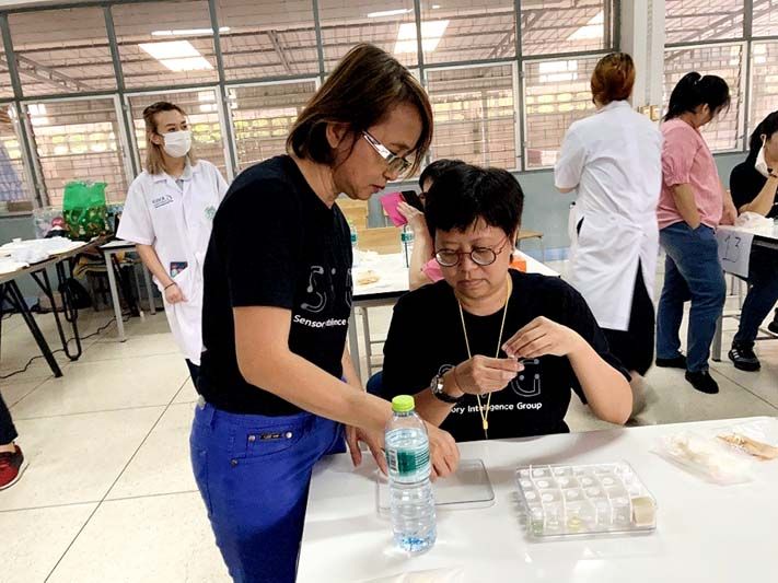 มจธ.-มก.ร่วมสร้างอาชีพนักชิม  แก่ผู้พิการสายตาครั้งแรกของไทย