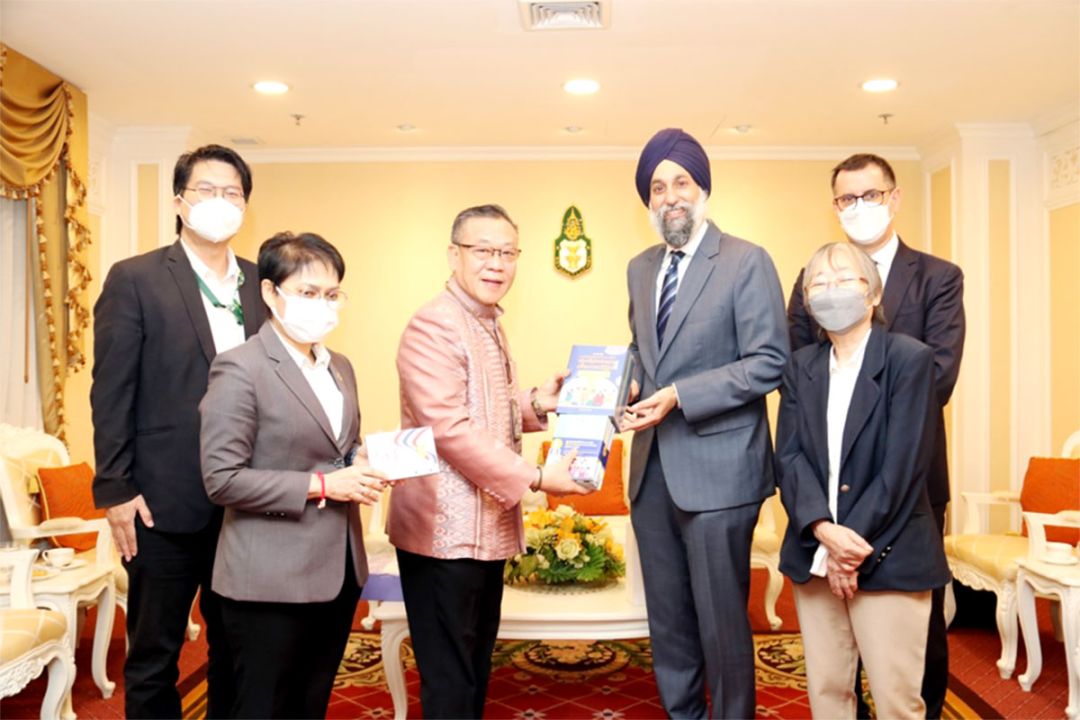 ผู้บริหาร NDI ประจำสำนักงานใหญ่ เข้าพบเลขาธิการสถาบันพระปกเกล้า