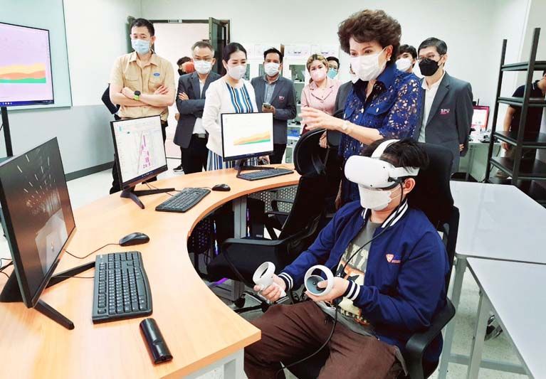 อธิการบดี เยี่ยมชม วิทยาลัยโลจิสติกส์ฯ