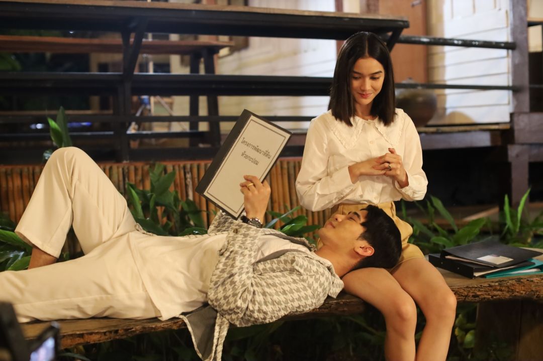 'ฮักหลายมายเลดี้'หวานเต็มไร่ 'พระพาย'เขิน 'ยูโร' อ้อนนอนหนุนตัก