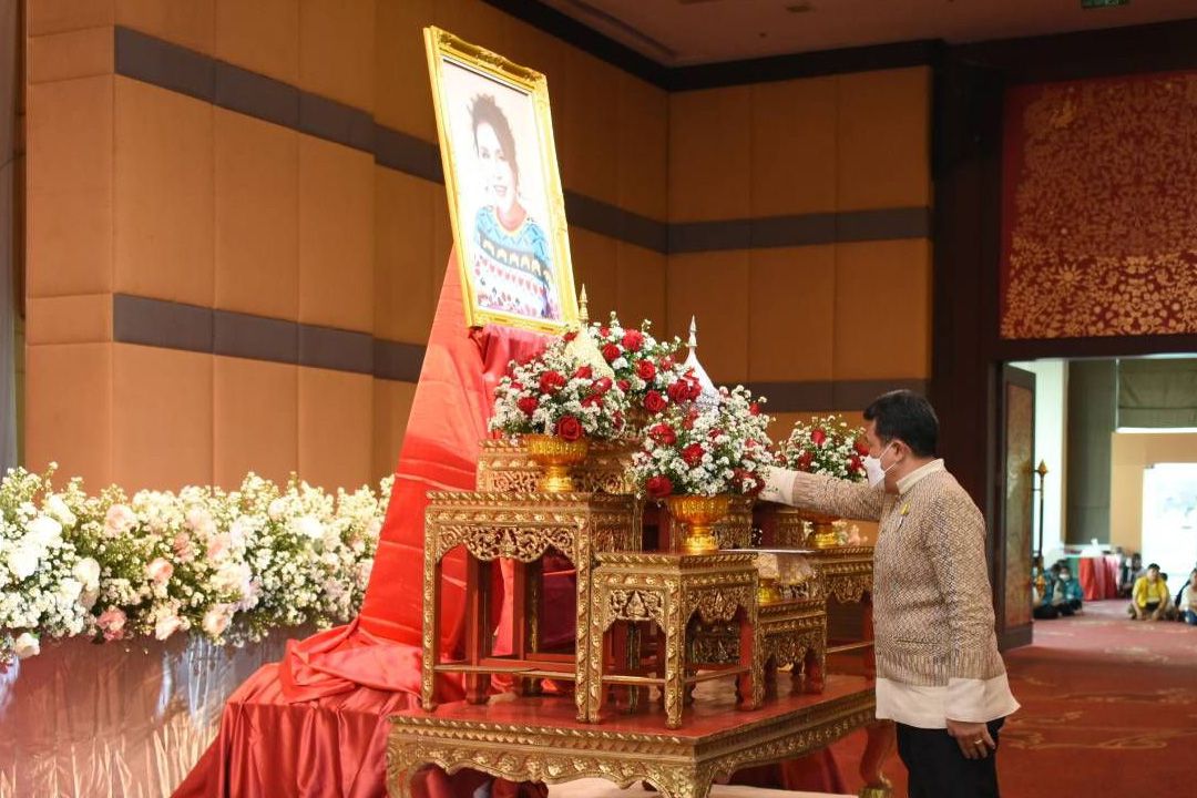 'ทูลกระหม่อมหญิงอุบลรัตนฯ' พระราชทานให้ ปลัด มท. มอบรางวัลประกวดผลงานจังหวัด อำเภอ ชมรม TO BE NUMBER ONE