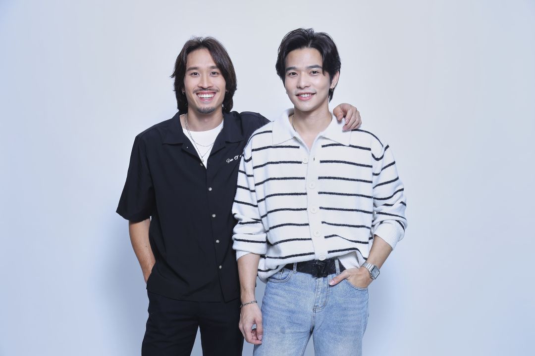'ลี-เฟย'เผากันเองเพราะเครื่องดื่มชูกำลังทำให้สนิทจนกลายเป็นเพื่อนซี้