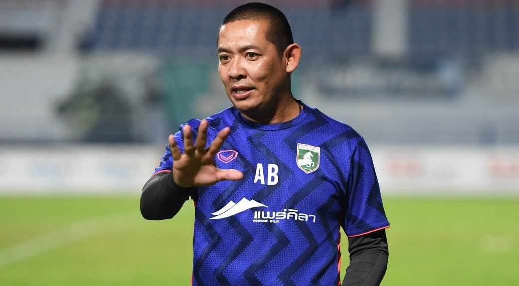 'โค้ชหนุ่ม'วางมือจากม้าคะนองศึกแพร่ยูไนเต็ด