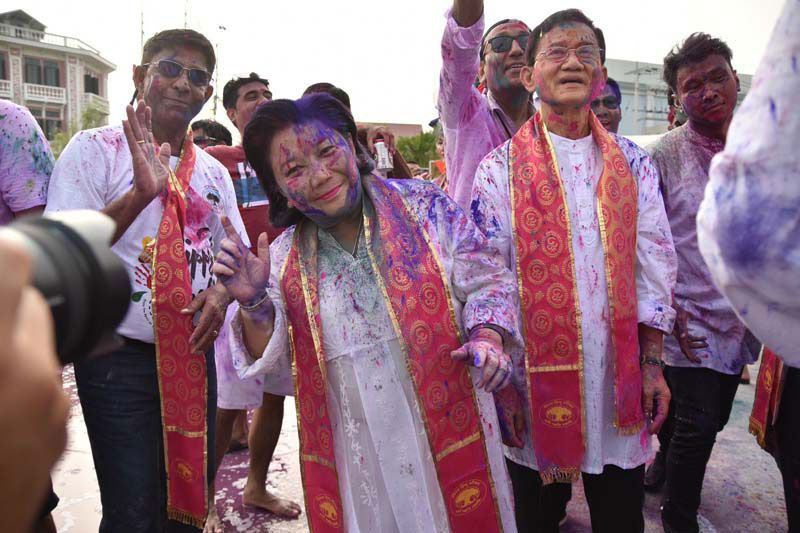 ‘เพื่อไทย’ร่วมสาดสี เทศกาลโฮลีอินเดีย ยันหากเป็นรบ.พร้อมหนุนเป็น soft power