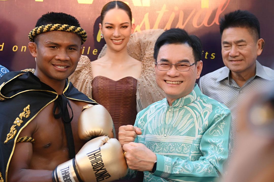 政治 – ‘Buakaw’ を伴う ‘Jurin’ がプーケットに侵入 タイの職人技を披露 ソフトパワーを使って世界の目を見せる